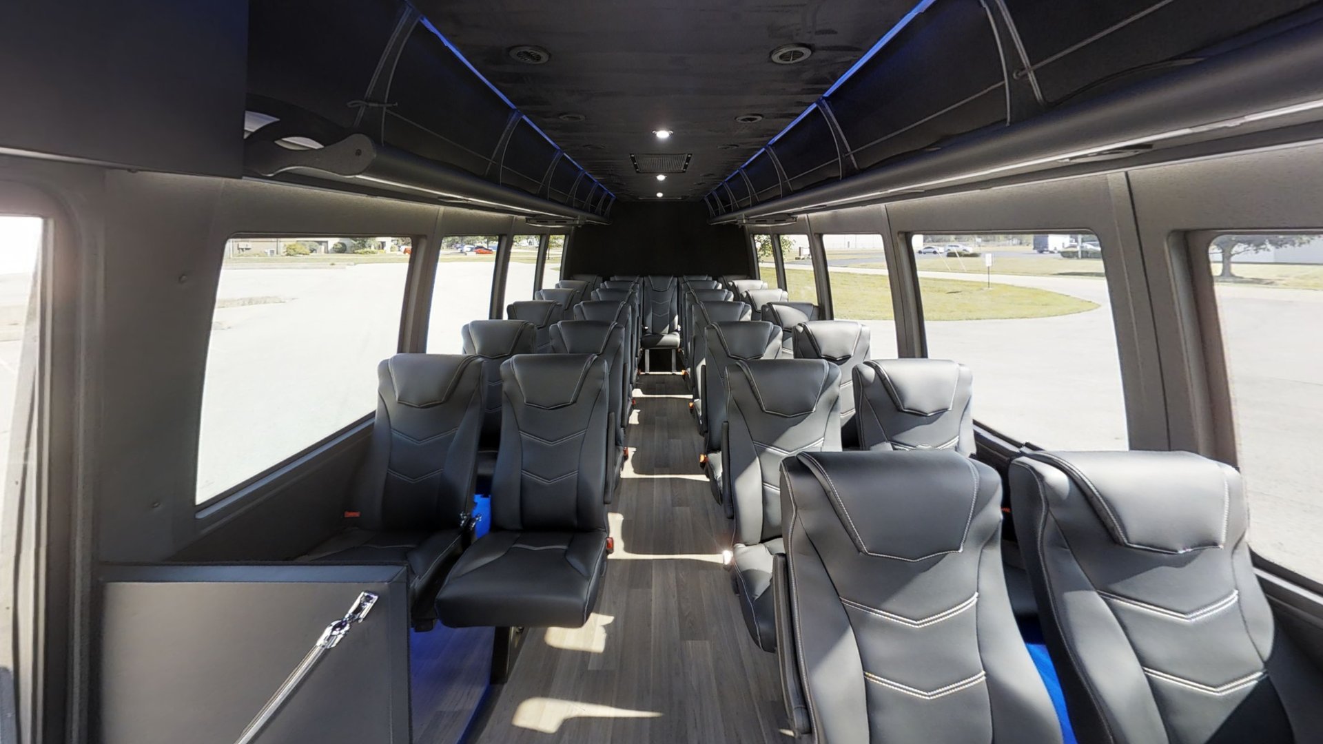 27 Passenger With Rear Luggage \n Plus Driver And Copilot Main Room