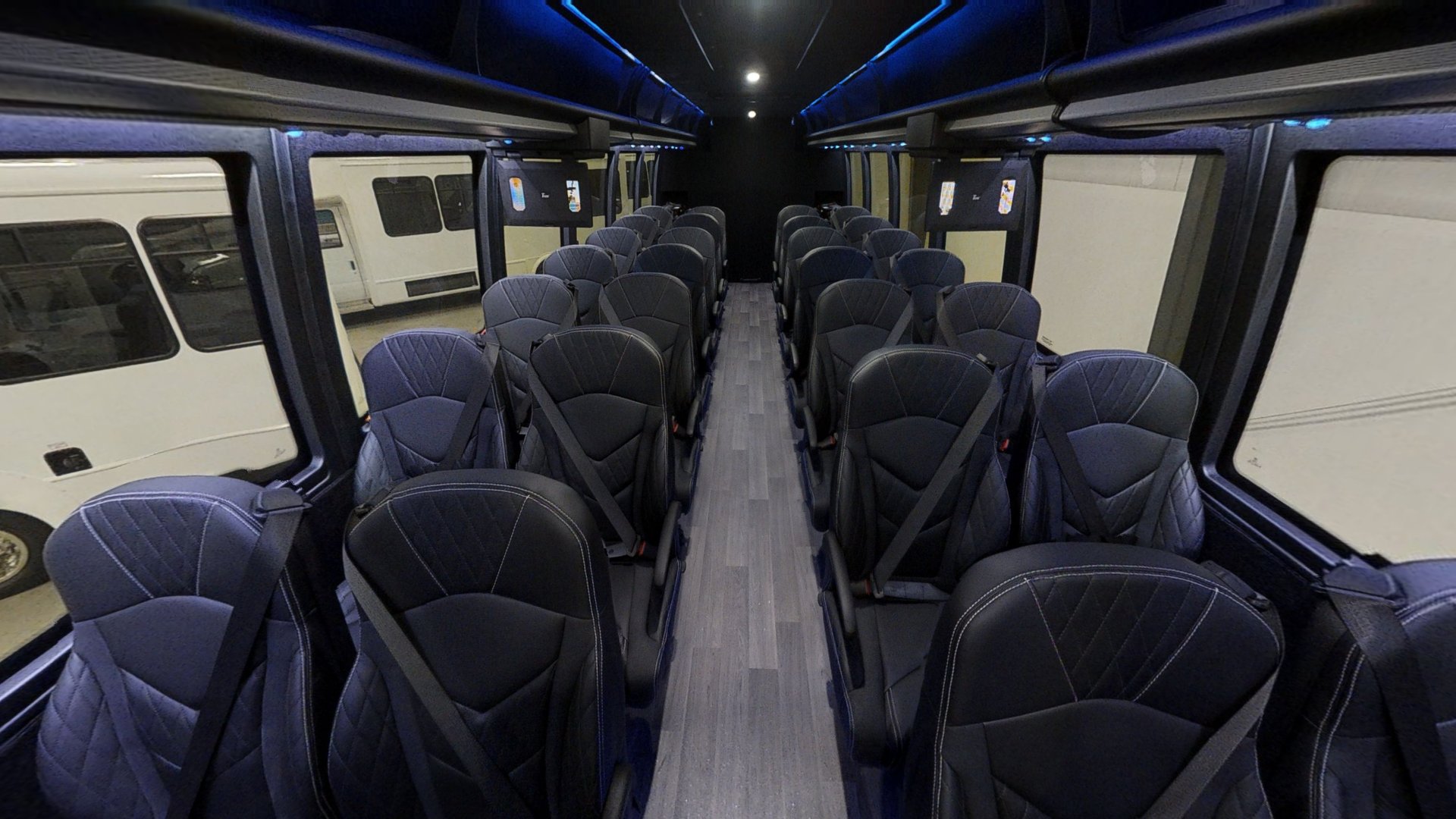 39 Passenger With Rear Luggage \n Plus Driver and Copilot Main Room